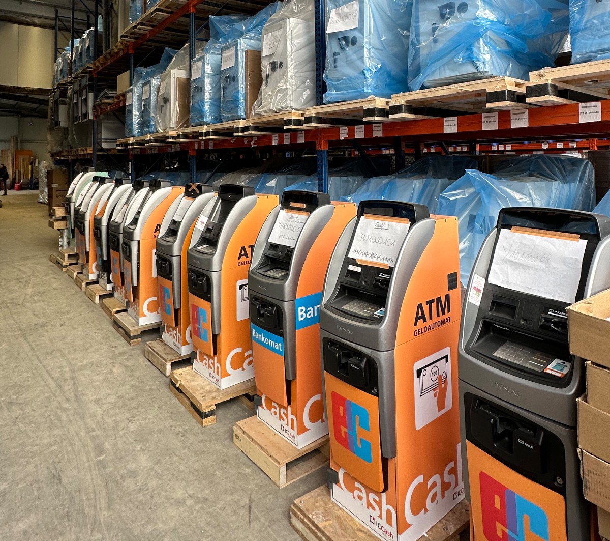 IC Cash Geldautomaten im Lager